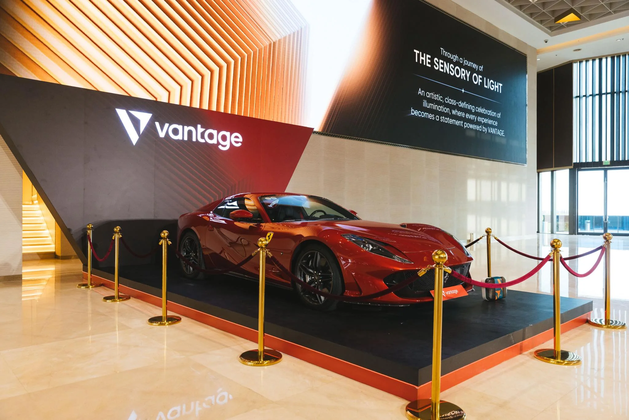 Trưng bày xe cao cấp tại Gala Party của Vantage với sự tham gia của Premium Rebate Group.